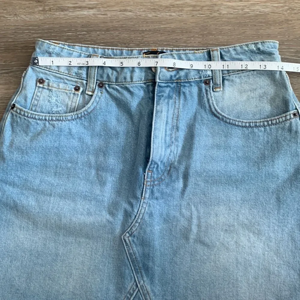 Urban Outfitters BDG Jean distressed raw hemmed denim skirt sz medium